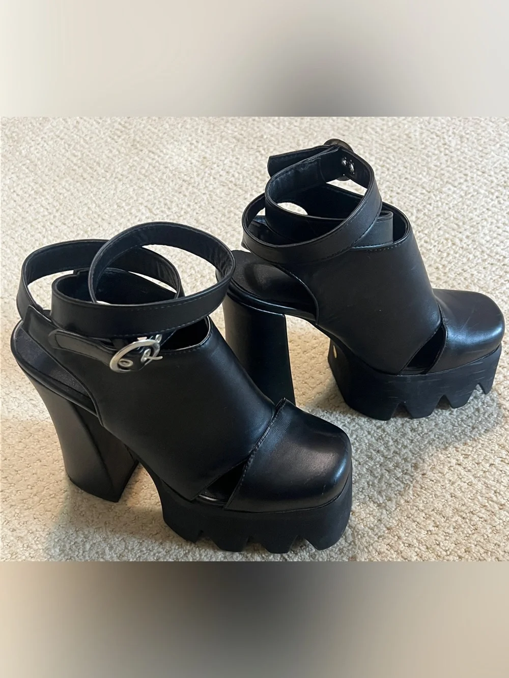 Black Goth Platform Ankle Strap Chunky Heels Buckle Shoes Size 9.5